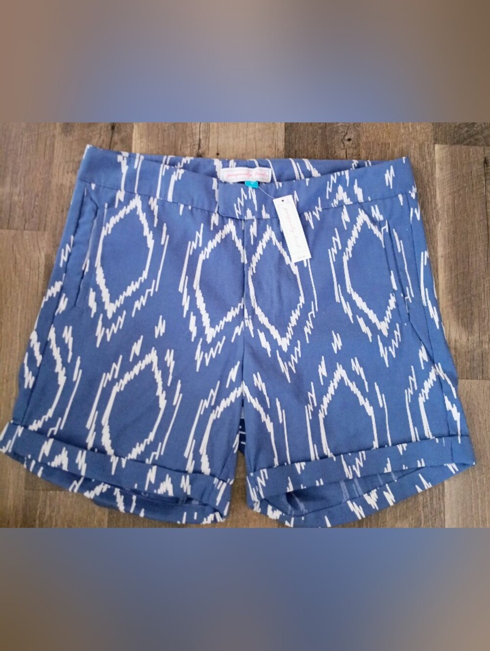 Properly Tied Blue White Ikat Print Cuffed Shorts Women’s SZ 8 NWT Preppy Coasta